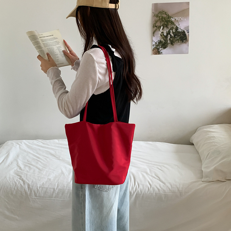 Eğlence Minimalist Kadın Omuz  - Interior Design Minimalist incelemesi ve fiyatı