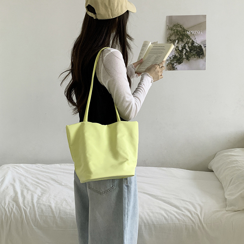 Eğlence Minimalist Kadın Omuz  - Interior Design Minimalist incelemesi ve fiyatı